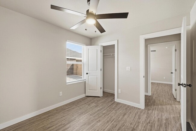 Building Photo - 510 Elmont St