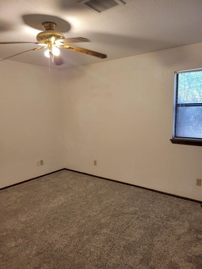 Building Photo - 5624 Spiritus Pl
