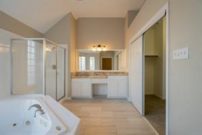 Building Photo - 703 Villanova Ct