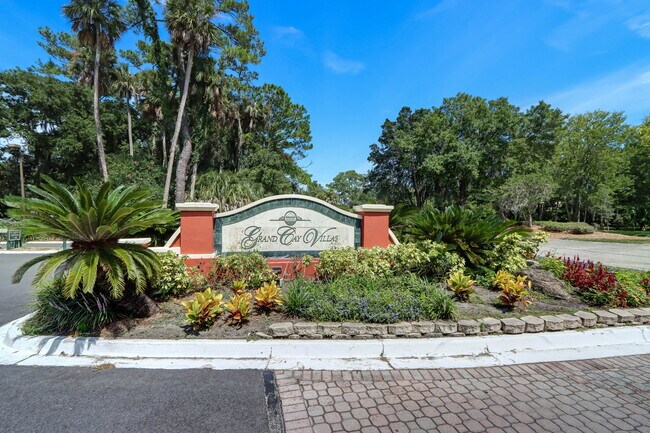 Building Photo - 170 Veracruz Dr