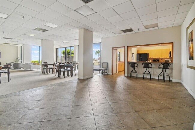 Building Photo - 2413 Bayshore Blvd