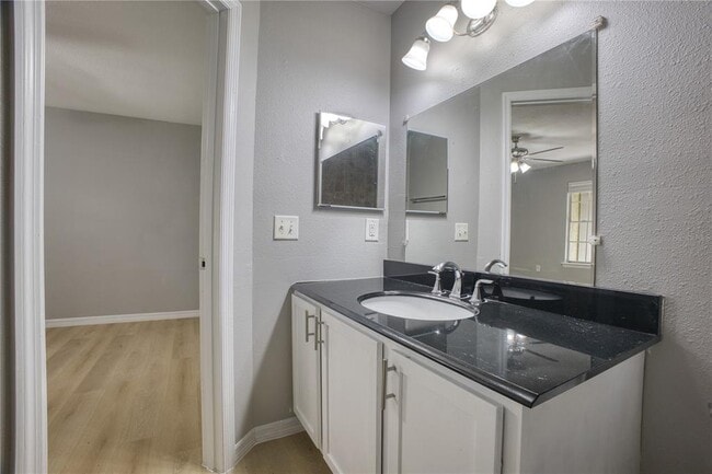 Building Photo - 437 Fountainhead Cir