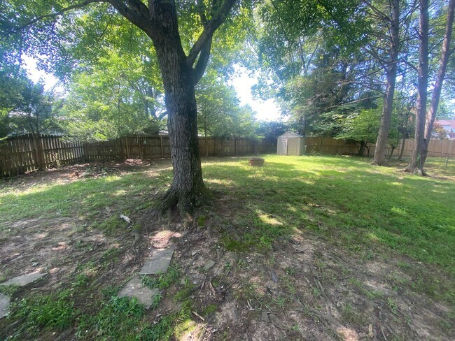 Building Photo - PRICE REDUCTION! A spacious three bedroom/...