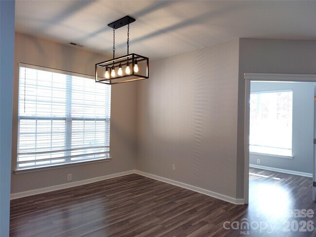 Building Photo - 12444 Caracara Ct