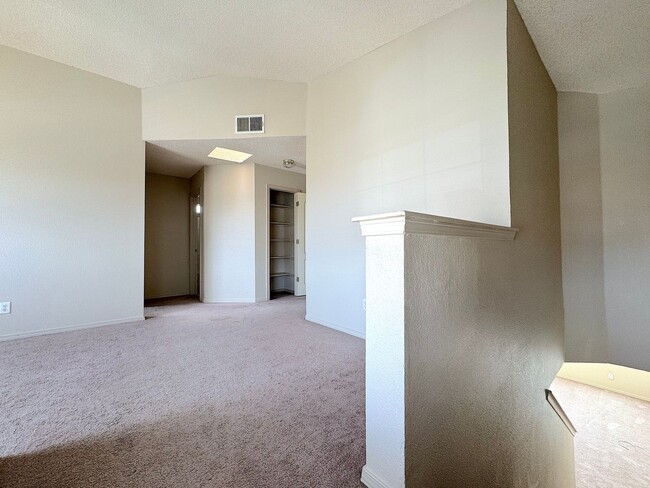 Building Photo - 14064 Tierra Halcon Dr