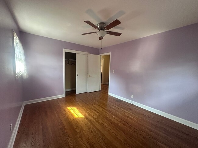 Building Photo - Hikes Point 3+ bedroom home with finished basement and garage