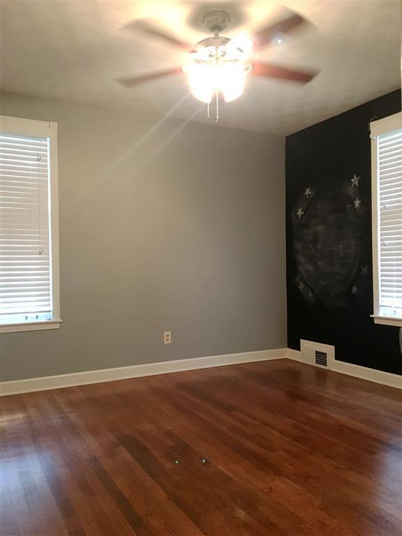 Building Photo - 3BR/2BA Gorgeous East Memphis Home. Gate Entry Driveway and ALL Lawn Maintenance is included! Pet...