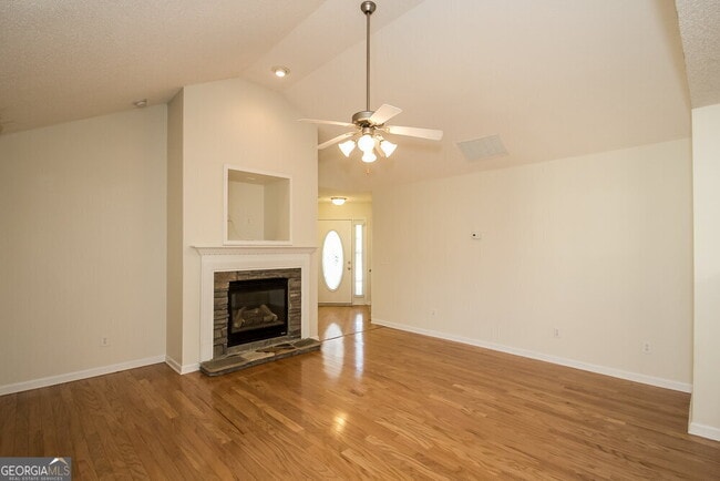 Building Photo - 40 Belltree Cir