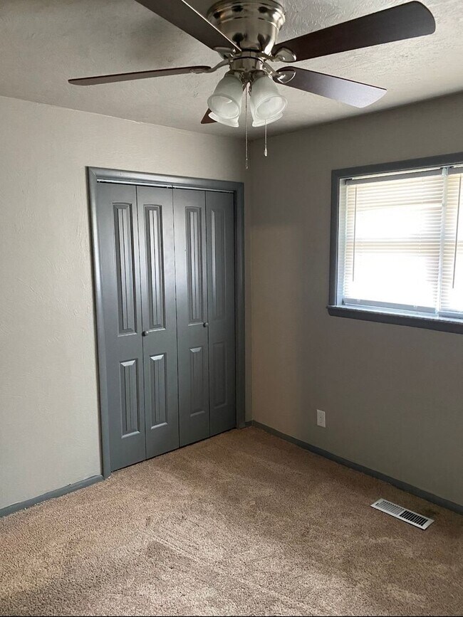 Building Photo - Nice 4 bed 2 bath home for rent!!