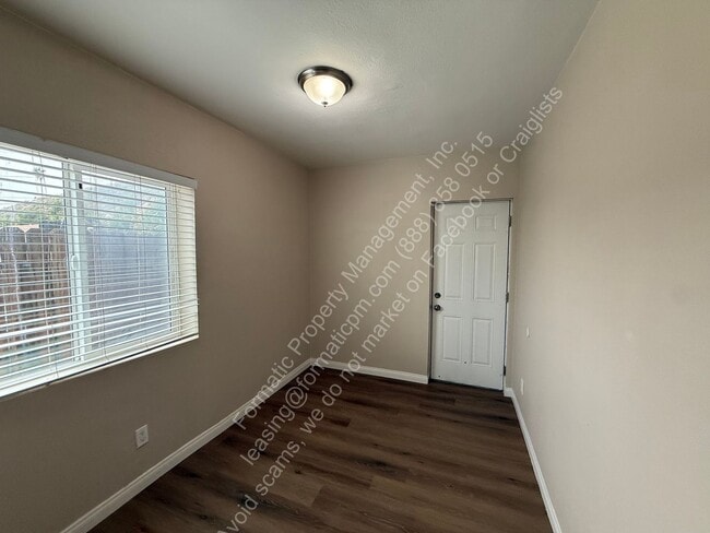 Building Photo - 11771 Hazeldell Dr