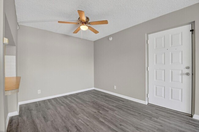 Building Photo - 629 Sea Pine Way