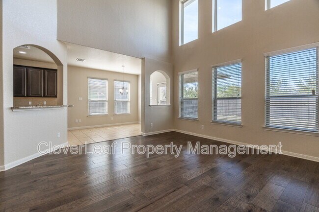 Building Photo - 5167 Top Ridge Ln