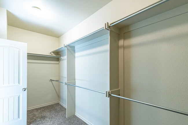 Building Photo - Outstanding 4 Bedroom Home in North Pointe!