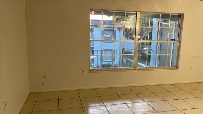 Building Photo - 5234 Curry Ford Rd