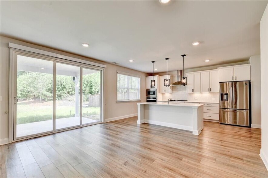 Building Photo - 3438 Long Creek Dr