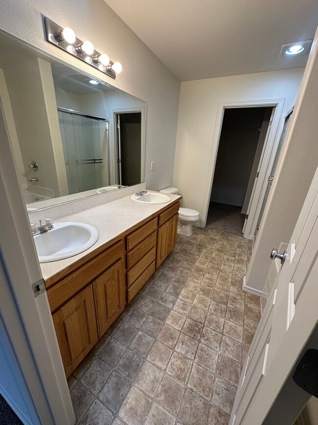 Building Photo - MOVE IN SPECIAL! Spacious 2 bed/2.5 bath with bonus room townhome off Road 68