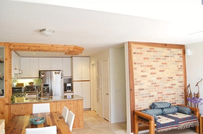 Building Photo - 12646 Carmel Country Rd