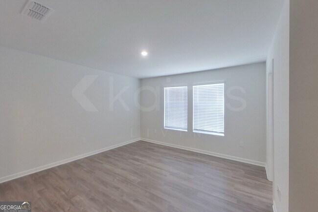 Building Photo - 307 Ironwood Ct
