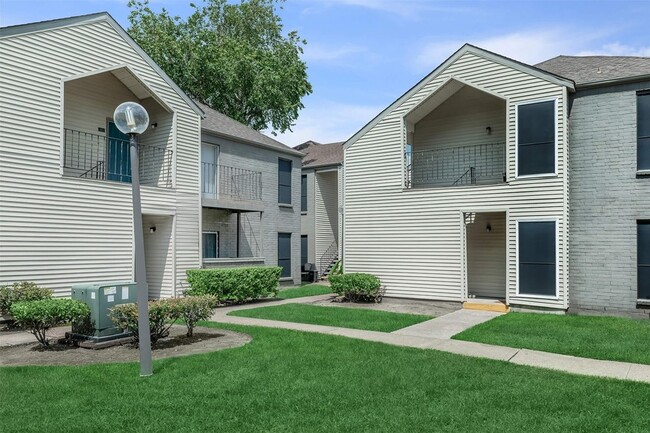 Building Photo - 1111 W Main St