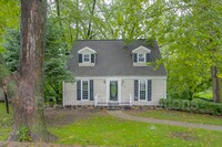 Building Photo - 2806 N Walrond Ave