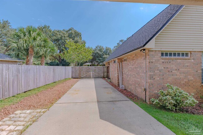 Building Photo - 2416 Reservation Rd