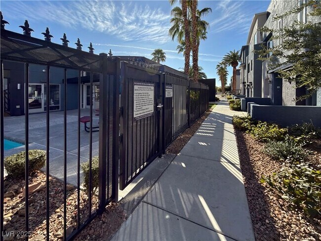 Building Photo - 9050 W Tropicana Ave