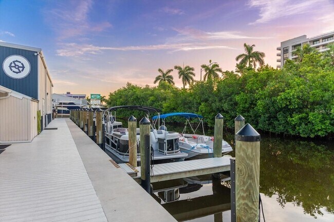 Building Photo - 6708 Sarasea Cir