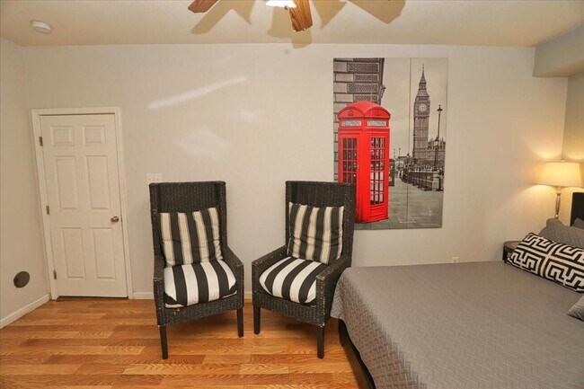 Building Photo - 13121 Vickery St