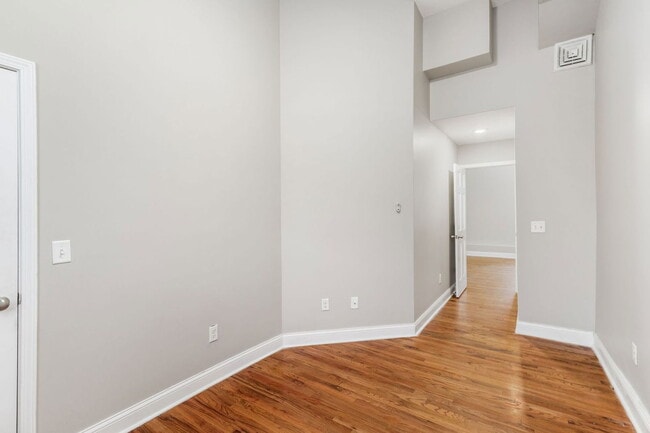 Building Photo - 77 E 7th Ave