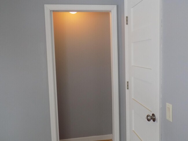 Building Photo - 1214 S Eaton St