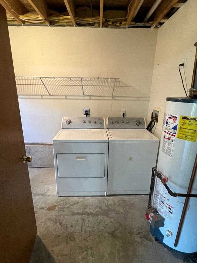 Building Photo - Charming Tri-level In Bristol - Lake George