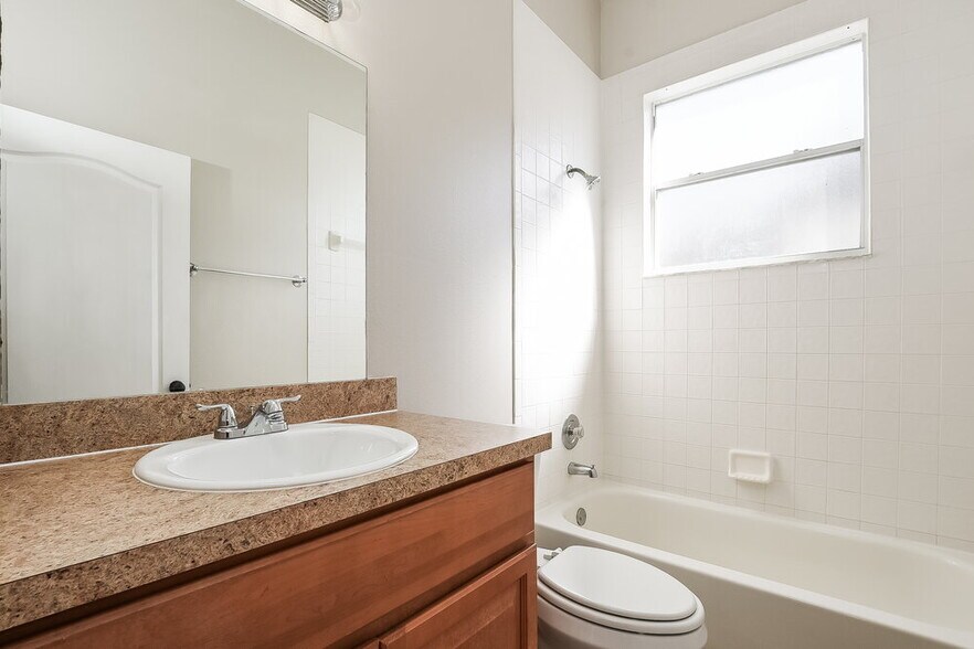 Building Photo - 2714 Cahill Way