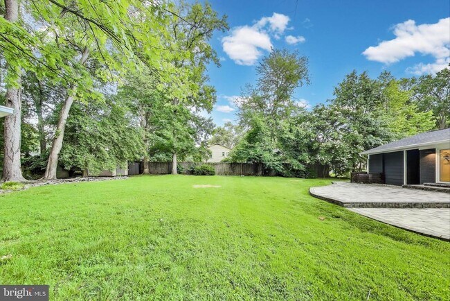 Building Photo - 4422 Neptune Dr