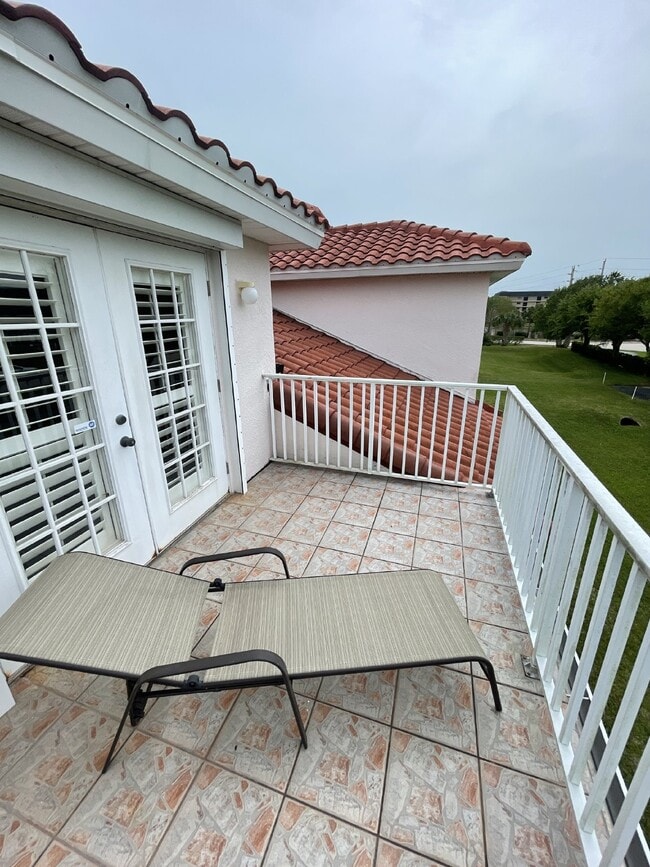 Building Photo - St. Lucie Villas