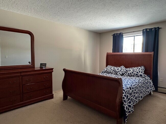 Building Photo - 19 Saco St