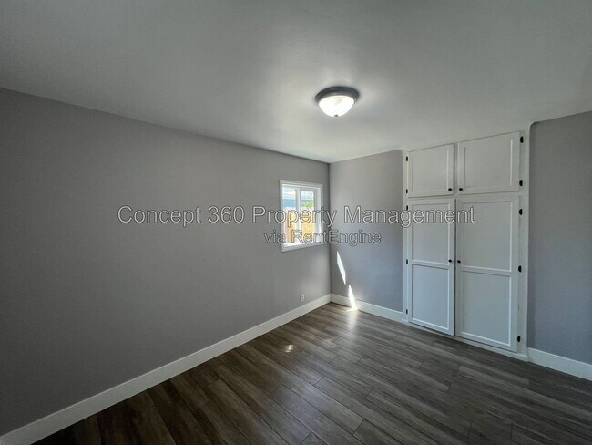 Building Photo - 13717 Yukon Ave