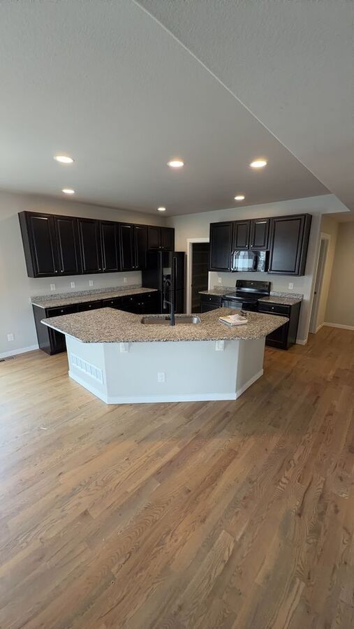 Building Photo - 10092 Moorcroft Dr