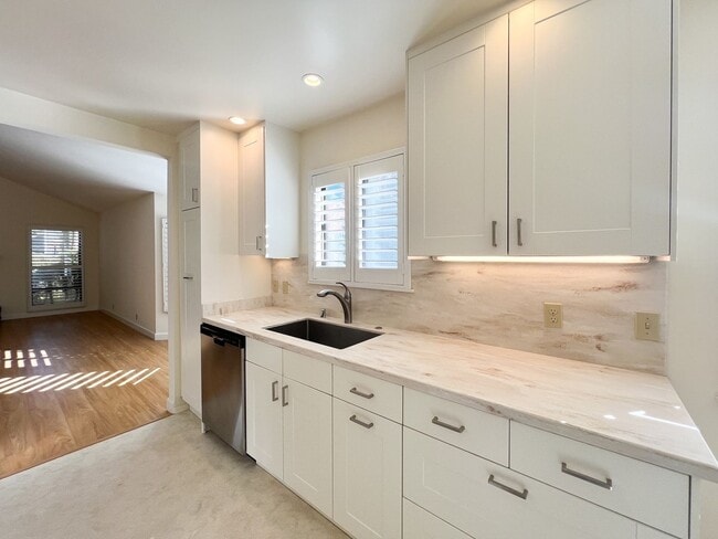 Building Photo - St. Helena – Spacious Two-Bedroom, Two-Bathroom Condo