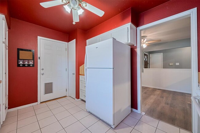 Building Photo - 2762 Foliage Green Dr
