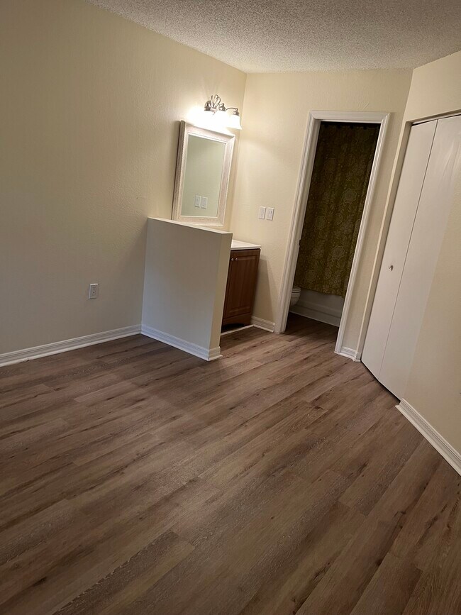 Building Photo - 12591 Equestrian Cir