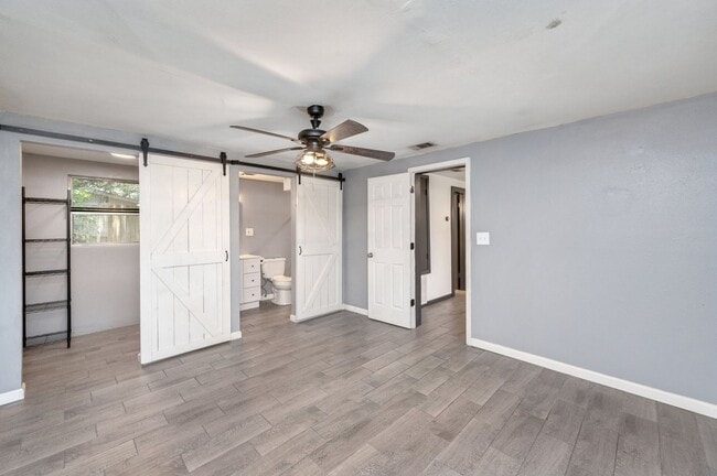 Building Photo - Updated home in Fort Walton Beach!