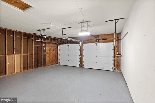 Building Photo - 8902 Huxley Ct