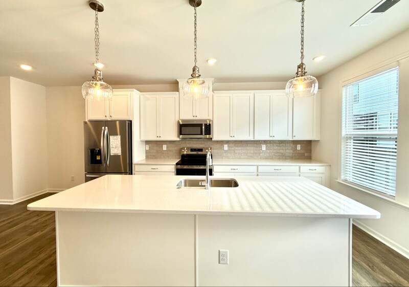 Building Photo - 5011 Westmead Ln