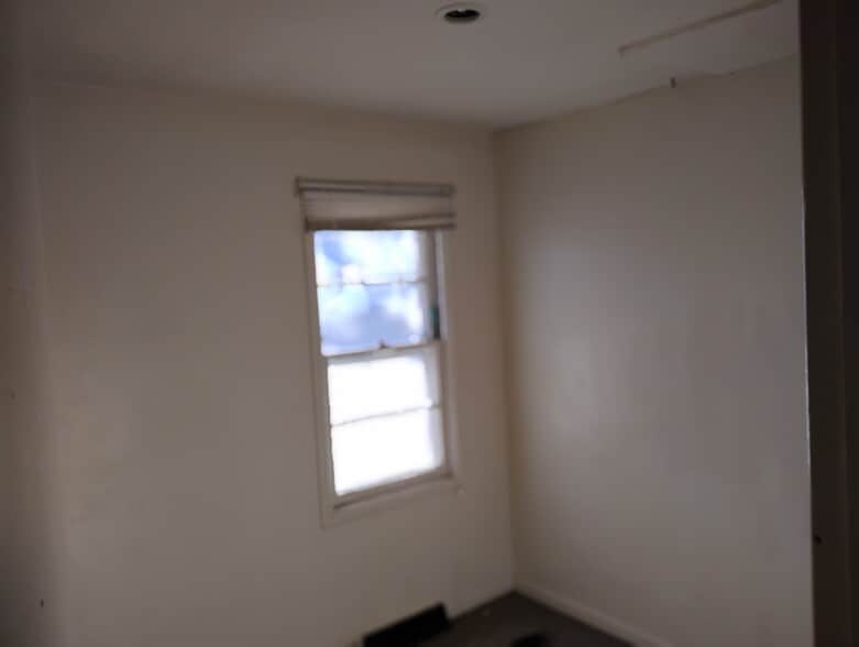 Building Photo - 8310 E 111 Terrace