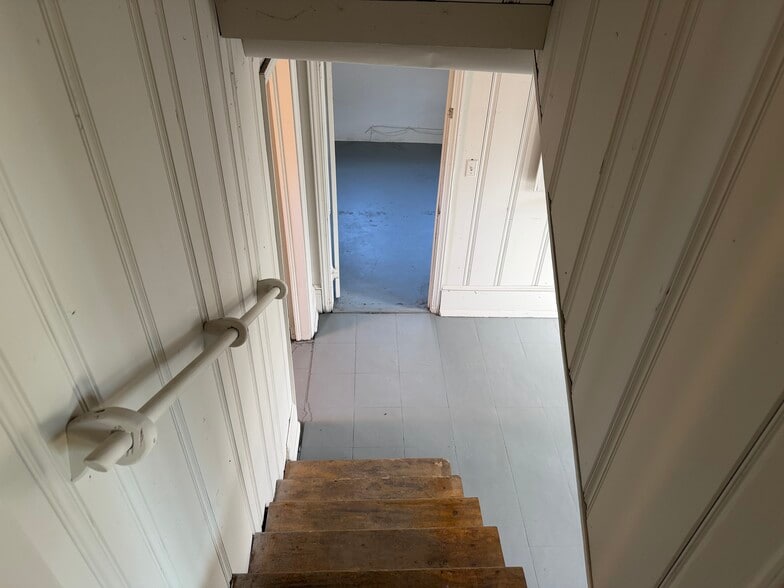 Building Photo - 501 Crestfield Rd