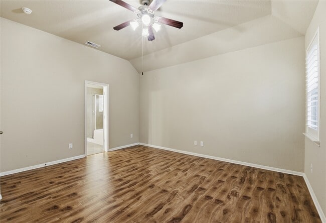 Building Photo - 114 Forest Elk Pl