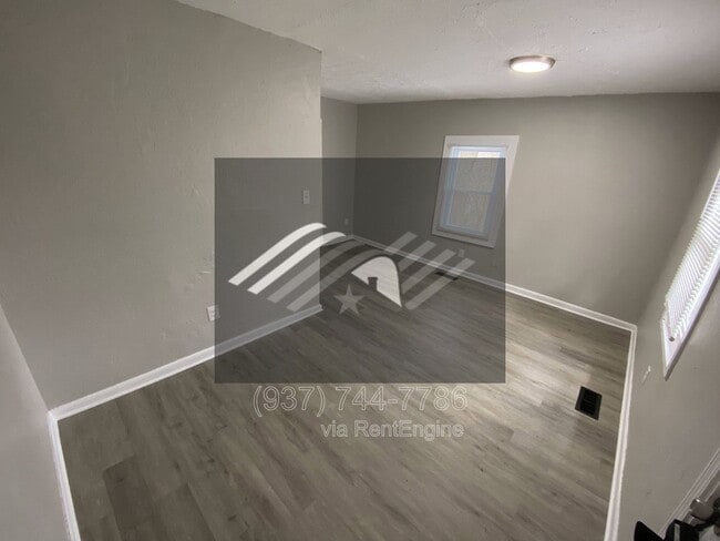 Building Photo - 4702 Bryant Ave