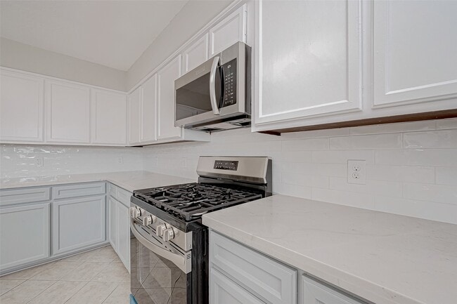 Building Photo - 8714 Garrett St