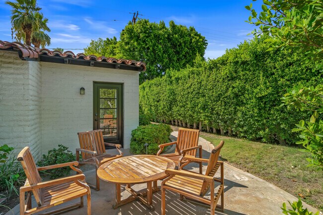 Building Photo - 839 N Avenida Olivos
