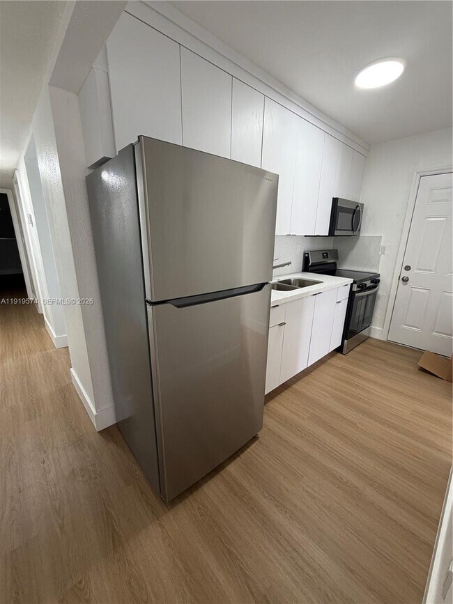 Building Photo - 1927 NW 20th Ave